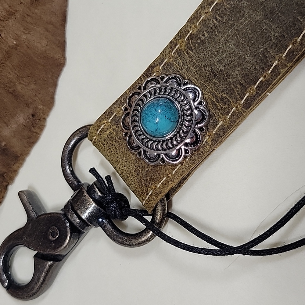 Distressed Leather Wristlet Looped Keychain, concho - Picture 1 of 4